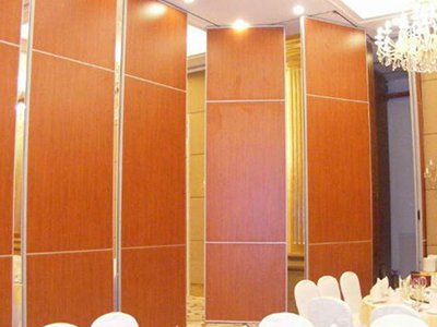 活动隔断选型避坑8问：材质、隔音、承重怎么挑